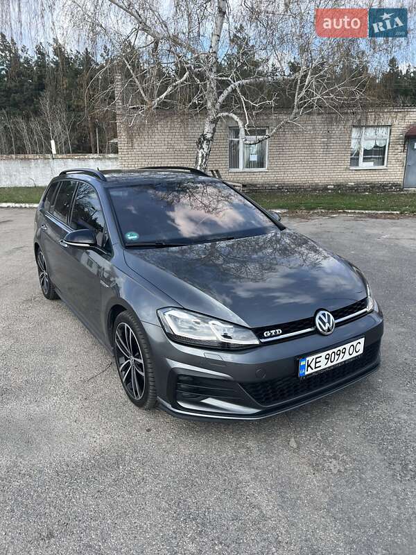 Універсал Volkswagen Golf 2017 в Дніпрі Універсал Volkswagen Golf 2017 в Дніпрі