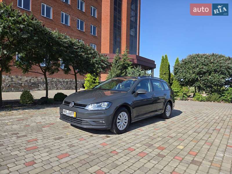 Универсал Volkswagen Golf 2017 в Нововолынске Универсал Volkswagen Golf 2017 в Нововолынске