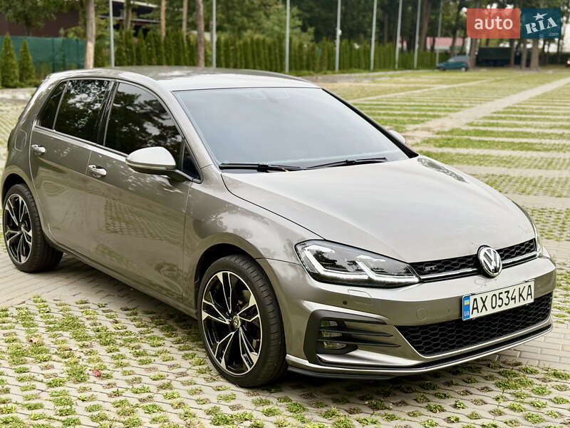 Хэтчбек Volkswagen Golf 2013 в Харькове