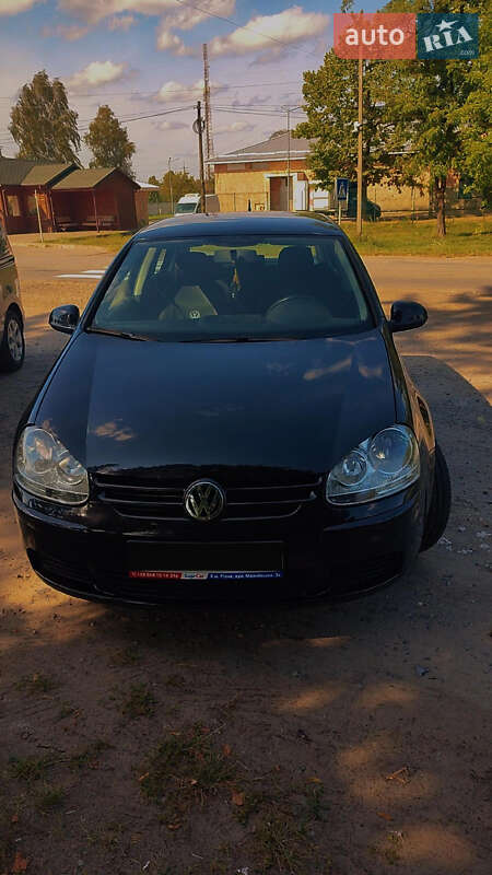 Хэтчбек Volkswagen Golf 2008 в Житомире