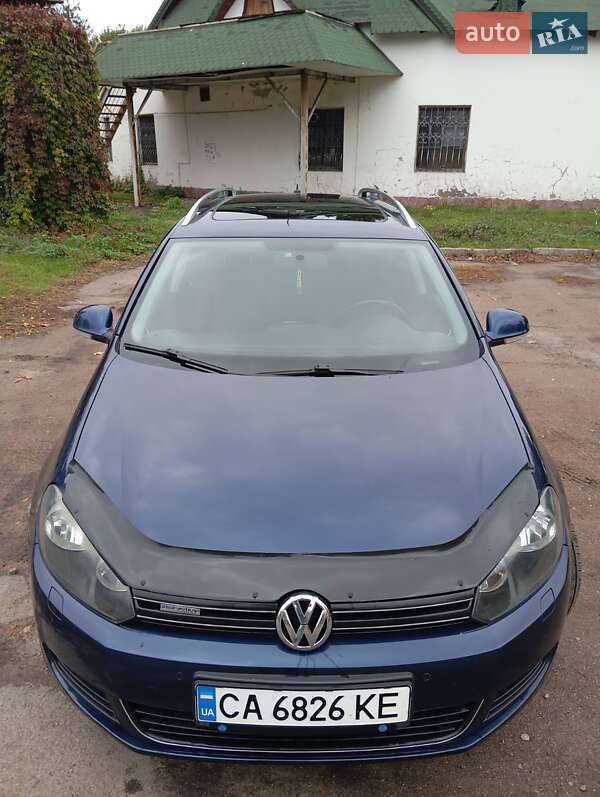 Універсал Volkswagen Golf 2010 в Черкасах
