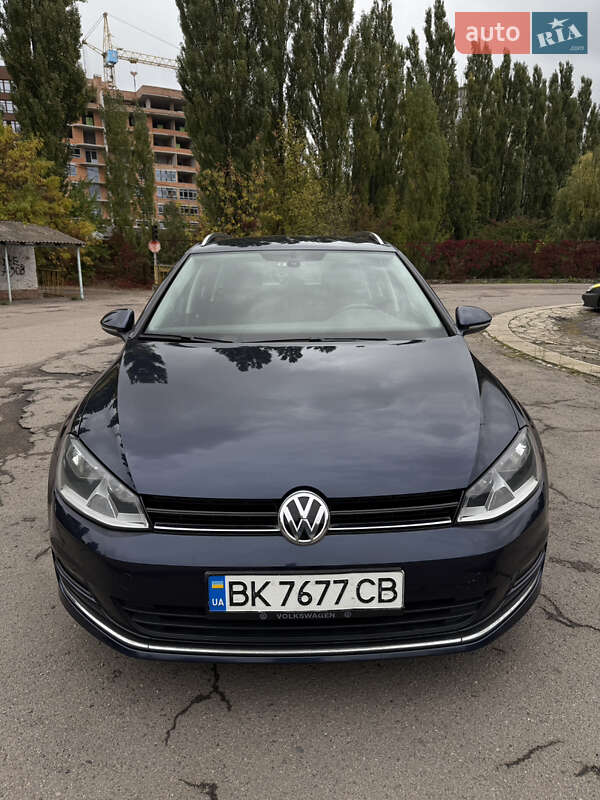 Универсал Volkswagen Golf 2014 в Ровно Универсал Volkswagen Golf 2014 в Ровно