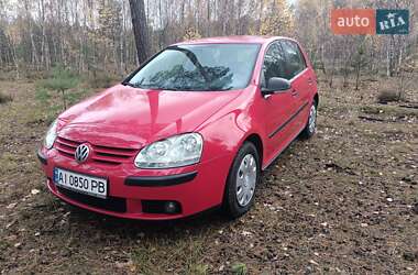 Хэтчбек Volkswagen Golf 2006 в Горенке