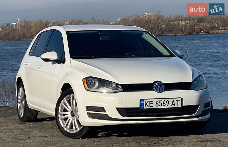 Хэтчбек Volkswagen Golf 2015 в Днепре Хэтчбек Volkswagen Golf 2015 в Днепре