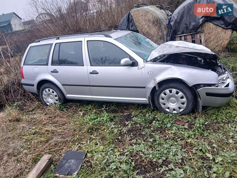 Универсал Volkswagen Golf 2002 в Тернополе