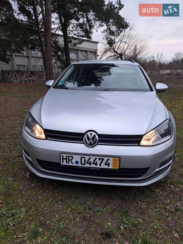 Универсал Volkswagen Golf 2015 в Гайвороне