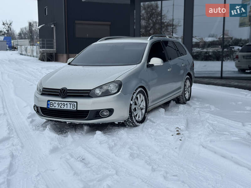 Универсал Volkswagen Golf 2010 в Шептицькому