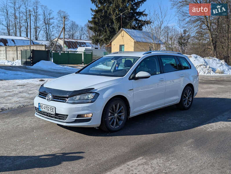 Универсал Volkswagen Golf 2015 в Яворове