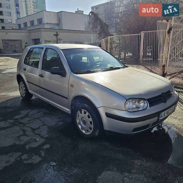 Хэтчбек Volkswagen Golf 1998 в Киеве Хэтчбек Volkswagen Golf 1998 в Киеве