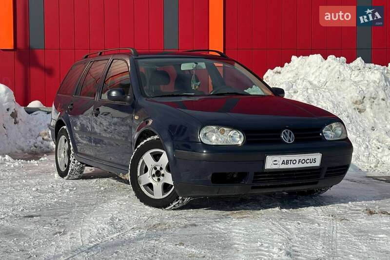 Универсал Volkswagen Golf 2000 в Киеве