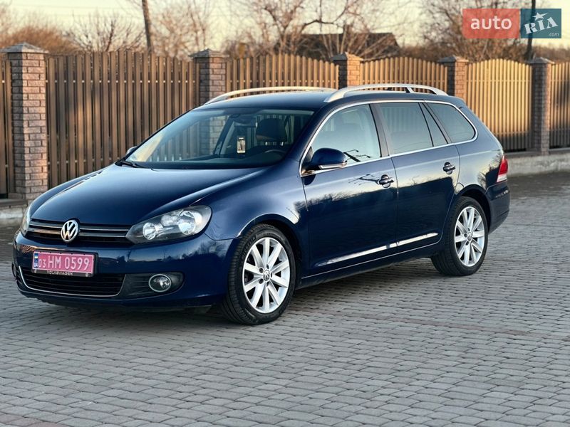 Универсал Volkswagen Golf 2011 в Староконстантинове