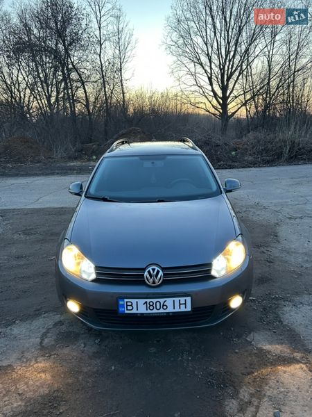 Универсал Volkswagen Golf 2010 в Полтаве