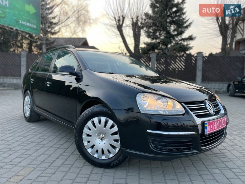 Універсал Volkswagen Golf 2009 в Луцьку