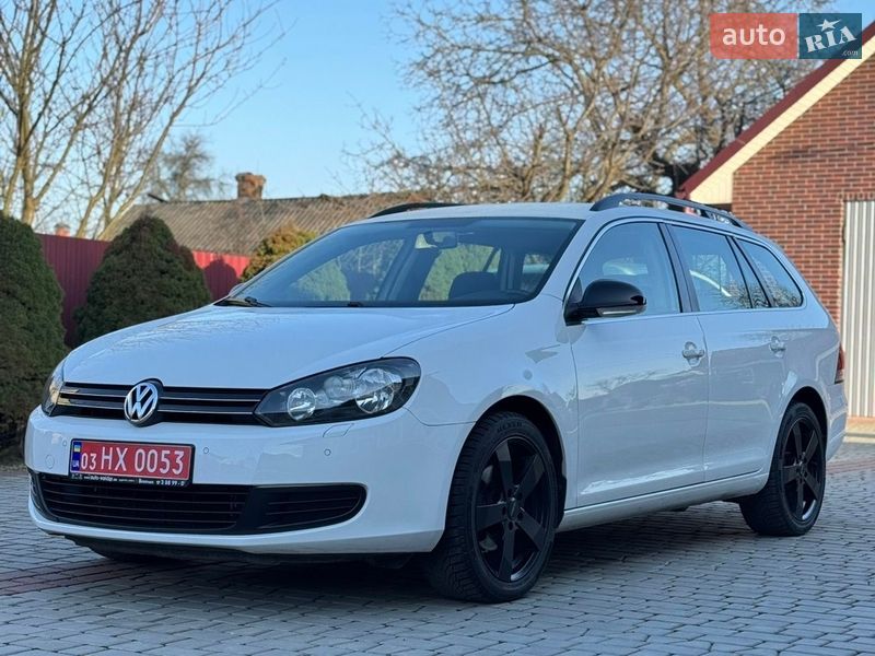 Универсал Volkswagen Golf 2010 в Нововолынске