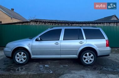 Универсал Volkswagen Golf 2002 в Шацке
