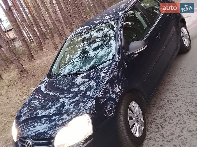 Хэтчбек Volkswagen Golf 2008 в Белогородке