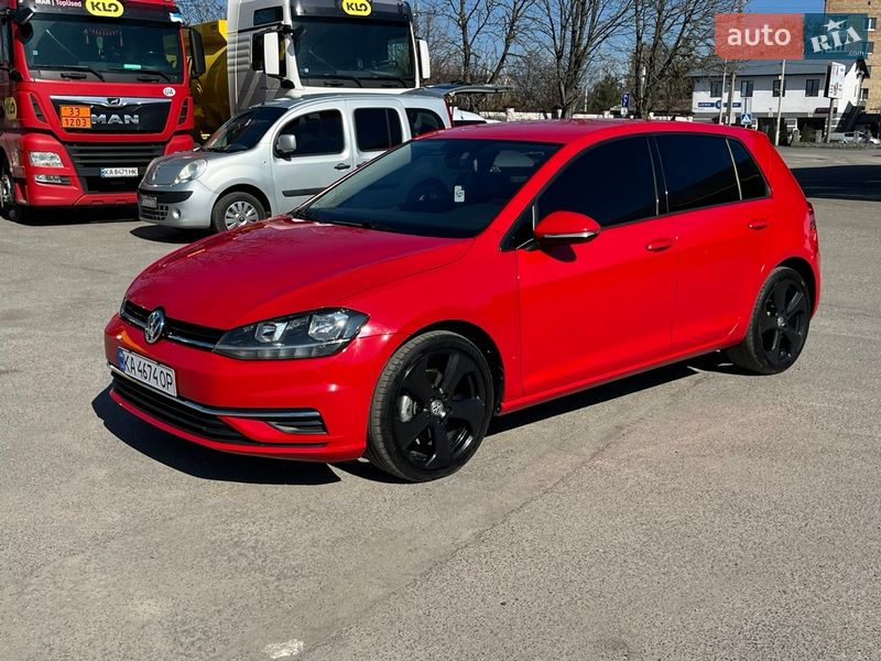 Хэтчбек Volkswagen Golf 2017 в Василькове