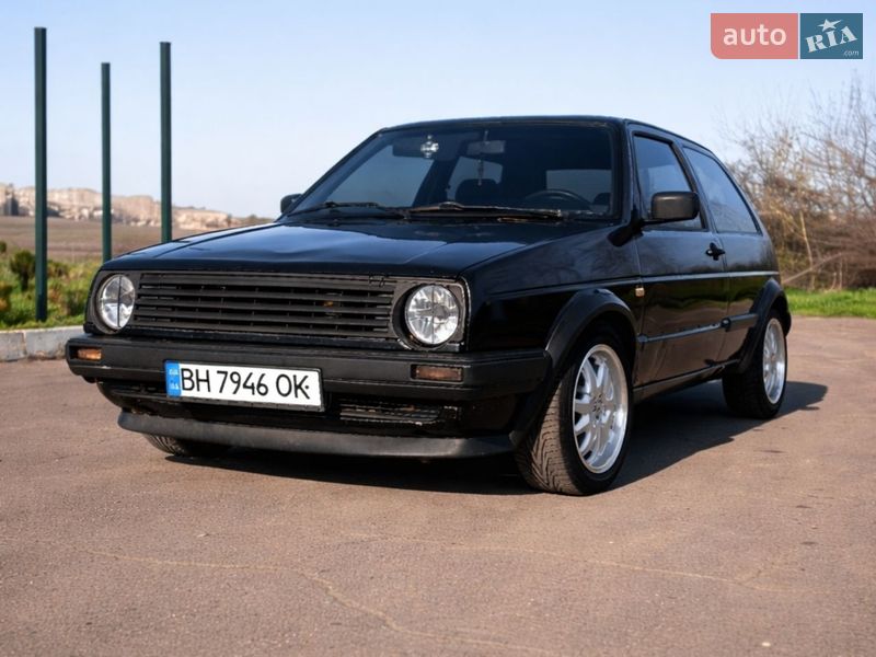 Хэтчбек Volkswagen Golf 1989 в Снигиревке