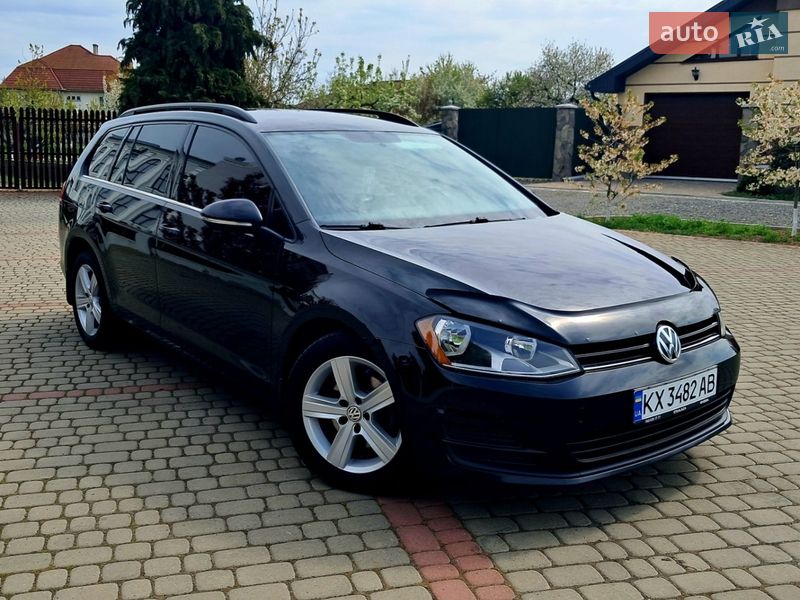 Универсал Volkswagen Golf 2015 в Ужгороде