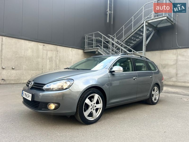 Универсал Volkswagen Golf 2010 в Киеве