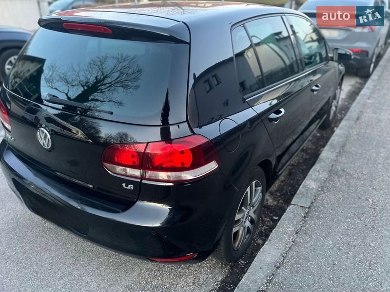 Хетчбек Volkswagen Golf 2009 в Луцьку