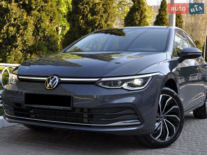 Хэтчбек Volkswagen Golf 2023 в Одессе