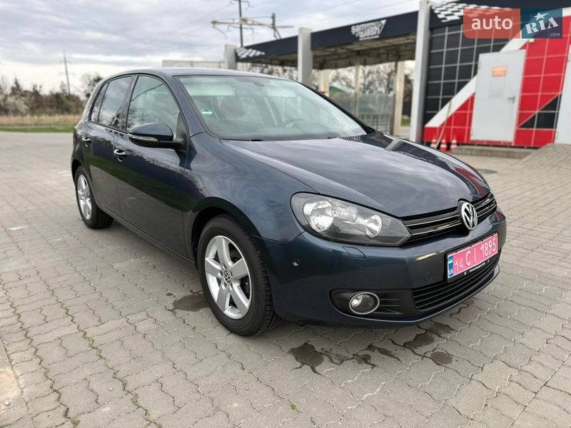 Хетчбек Volkswagen Golf 2011 в Стрию