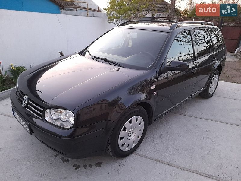 Універсал Volkswagen Golf 2002 в Тульчині