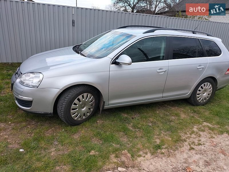 Универсал Volkswagen Golf 2008 в Чернигове