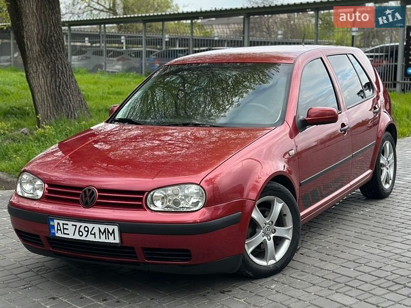 Хэтчбек Volkswagen Golf 1998 в Каменском