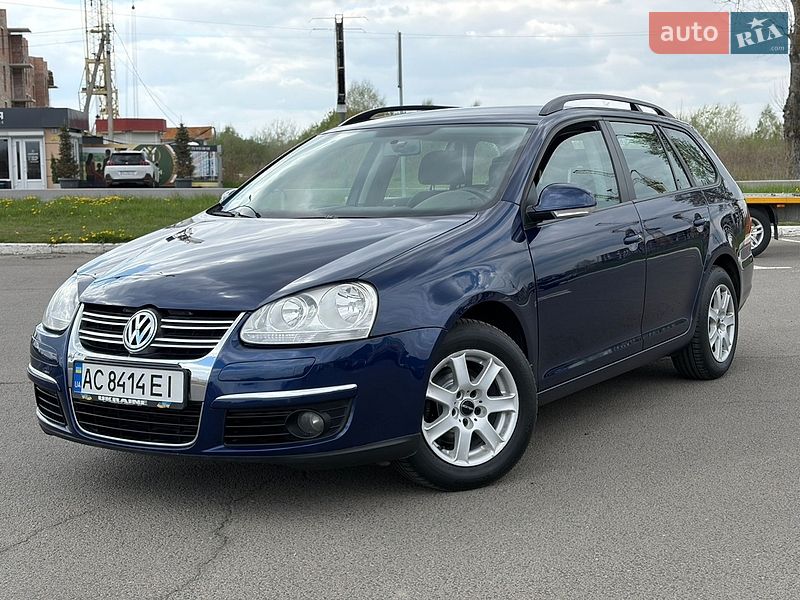 Універсал Volkswagen Golf 2009 в Луцьку
