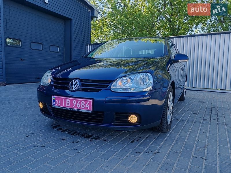Хэтчбек Volkswagen Golf 2006 в Александрие