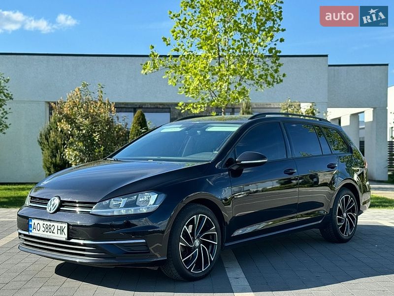 Универсал Volkswagen Golf 2018 в Мукачево