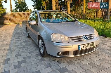 Хетчбек Volkswagen Golf 2006 в Старокостянтинові