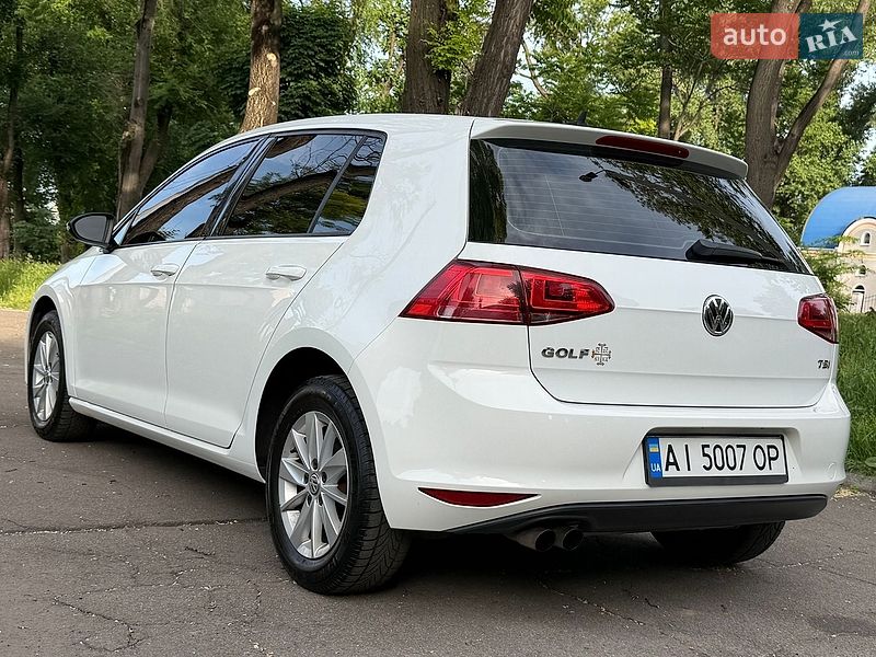 Хэтчбек Volkswagen Golf 2015 в Каменском Хэтчбек Volkswagen Golf 2015 в Каменском