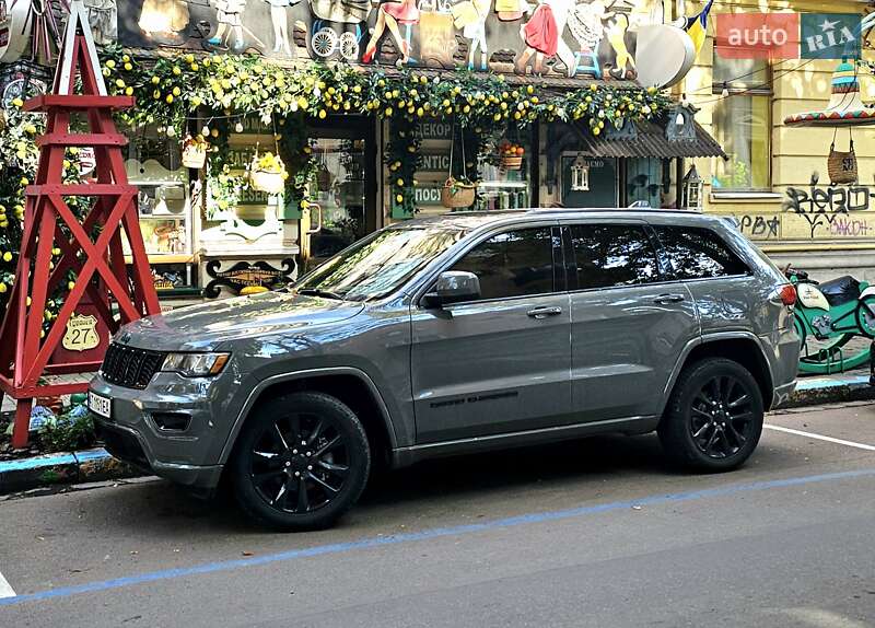 Внедорожник / Кроссовер Jeep Grand Cherokee 2020 в Ивано-Франковске