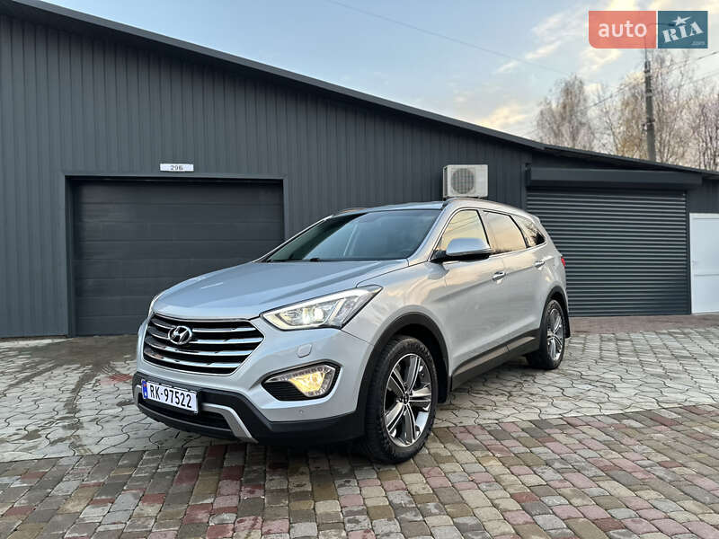 Внедорожник / Кроссовер Hyundai Grand Santa Fe 2015 в Ровно
