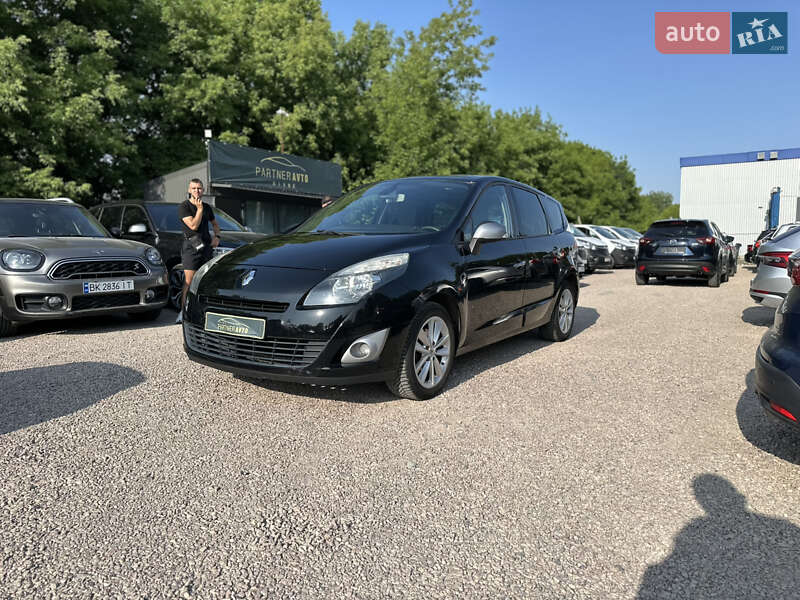 Минивэн Renault Grand Scenic 2011 в Ровно Минивэн Renault Grand Scenic 2011 в Ровно