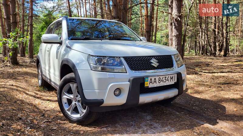 Внедорожник / Кроссовер Suzuki Grand Vitara 2012 в Киеве
