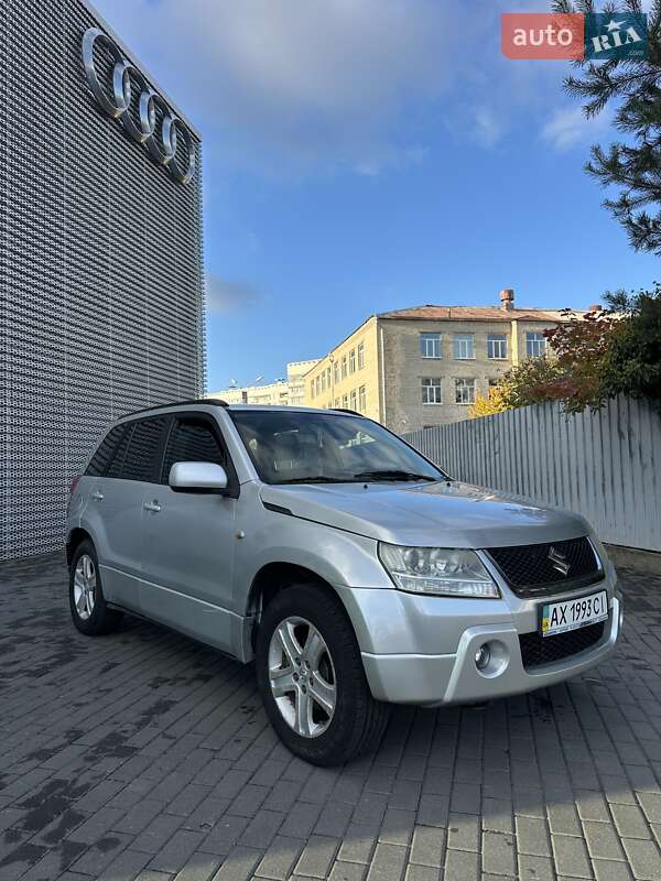 Внедорожник / Кроссовер Suzuki Grand Vitara 2005 в Харькове