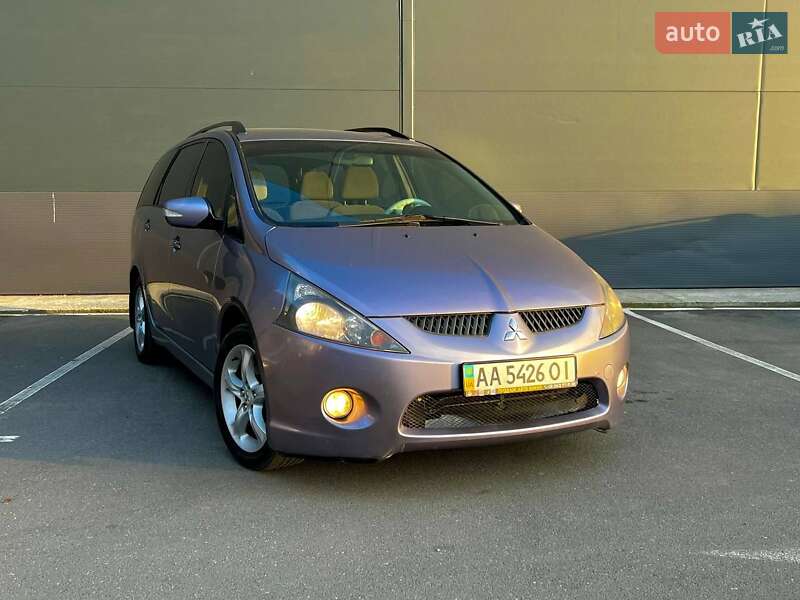 Минивэн Mitsubishi Grandis 2004 в Борисполе Минивэн Mitsubishi Grandis 2004 в Борисполе