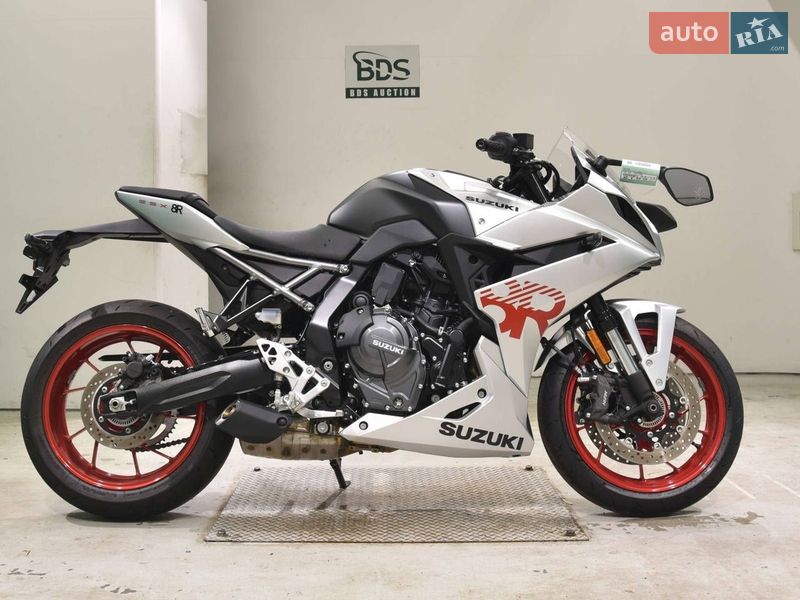 Спортбайк Suzuki GSX 8R 2024 в Белогородке Спортбайк Suzuki GSX 8R 2024 в Белогородке
