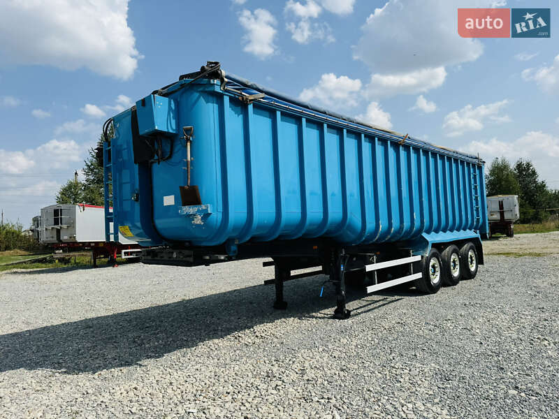 Самоскид напівпричіп Fruehauf GT 2006 в Бучачі