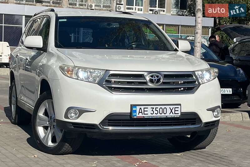 Внедорожник / Кроссовер Toyota Highlander 2013 в Днепре