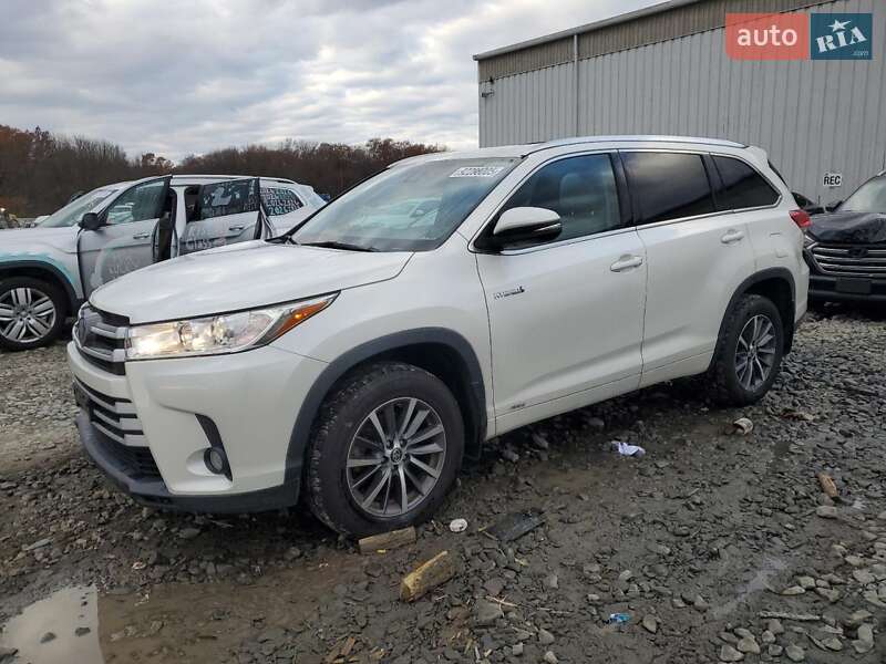 Внедорожник / Кроссовер Toyota Highlander 2018 в Виннице