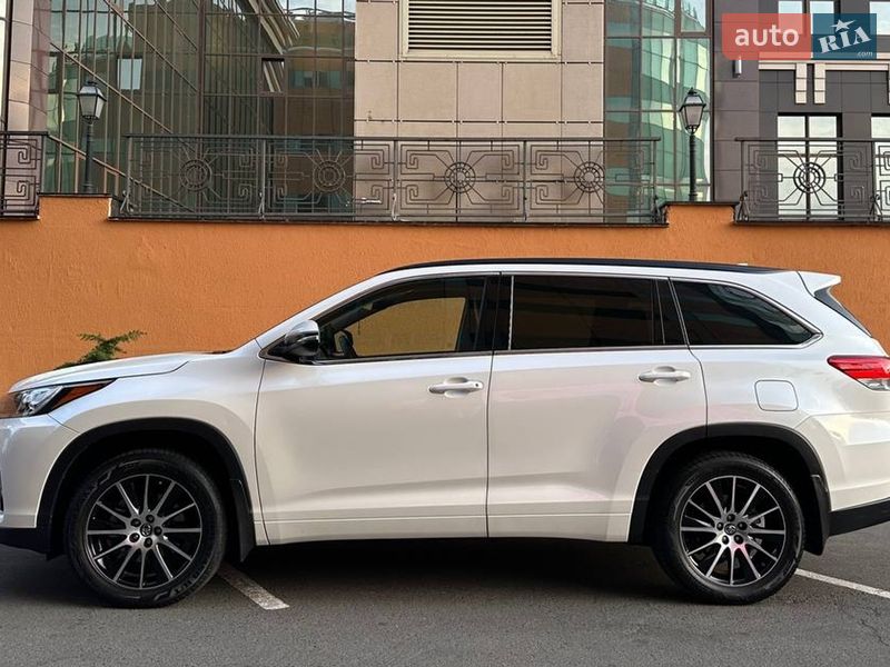 Позашляховик / Кросовер Toyota Highlander 2018 в Одесі