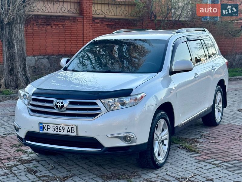 Внедорожник / Кроссовер Toyota Highlander 2011 в Запорожье