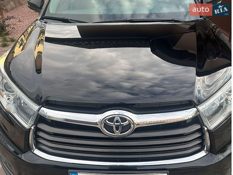Внедорожник / Кроссовер Toyota Highlander 2016 в Киеве