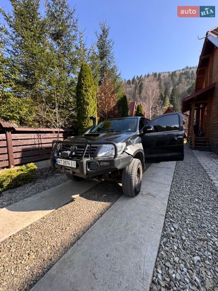 Пикап Toyota Hilux 2013 в Ивано-Франковске