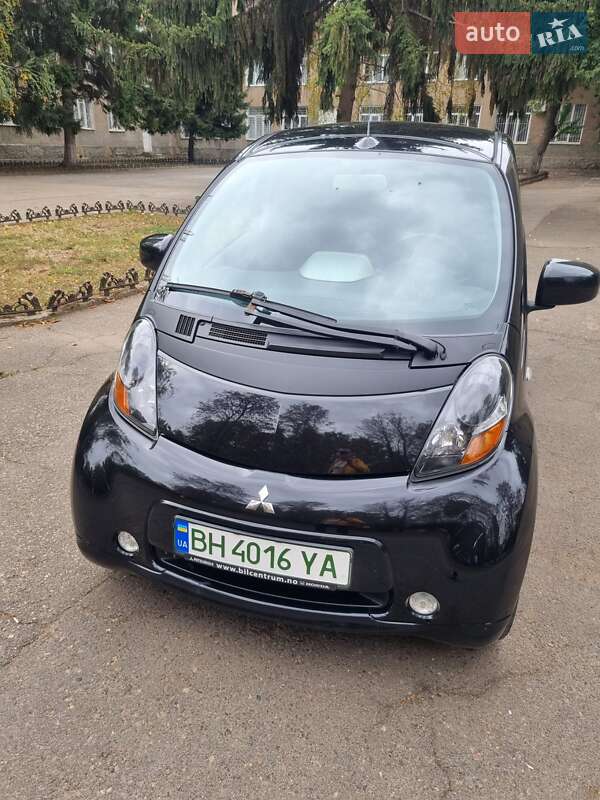 Хэтчбек Mitsubishi i-MiEV 2011 в Одессе Хэтчбек Mitsubishi i-MiEV 2011 в Одессе